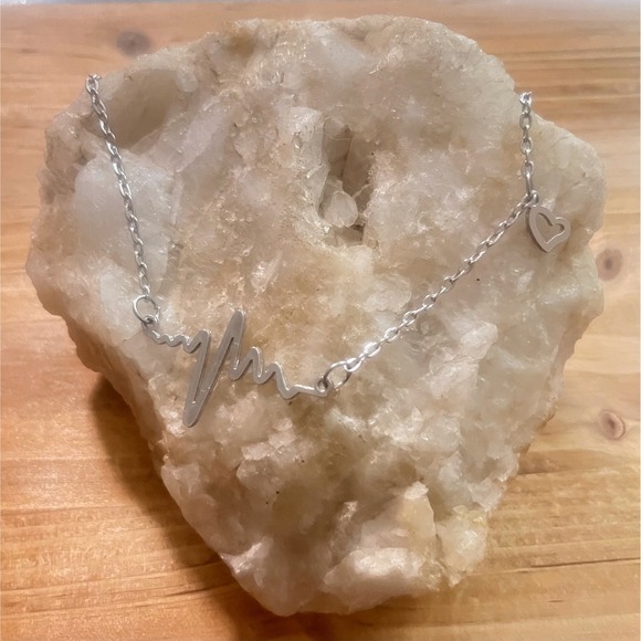 Silver Heartbeat Necklace Heart Charm Pendant EKG Pulse Chain Jewelry -Gift -New - Picture 1 of 16